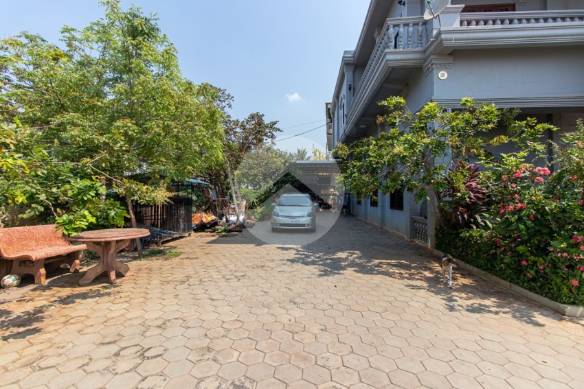 9 Bedroom House For Sale - Slor Kram, Siem Reap