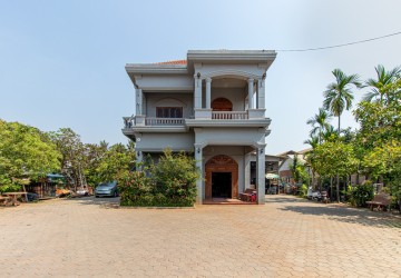 9 Bedroom House For Sale - Slor Kram, Siem Reap thumbnail