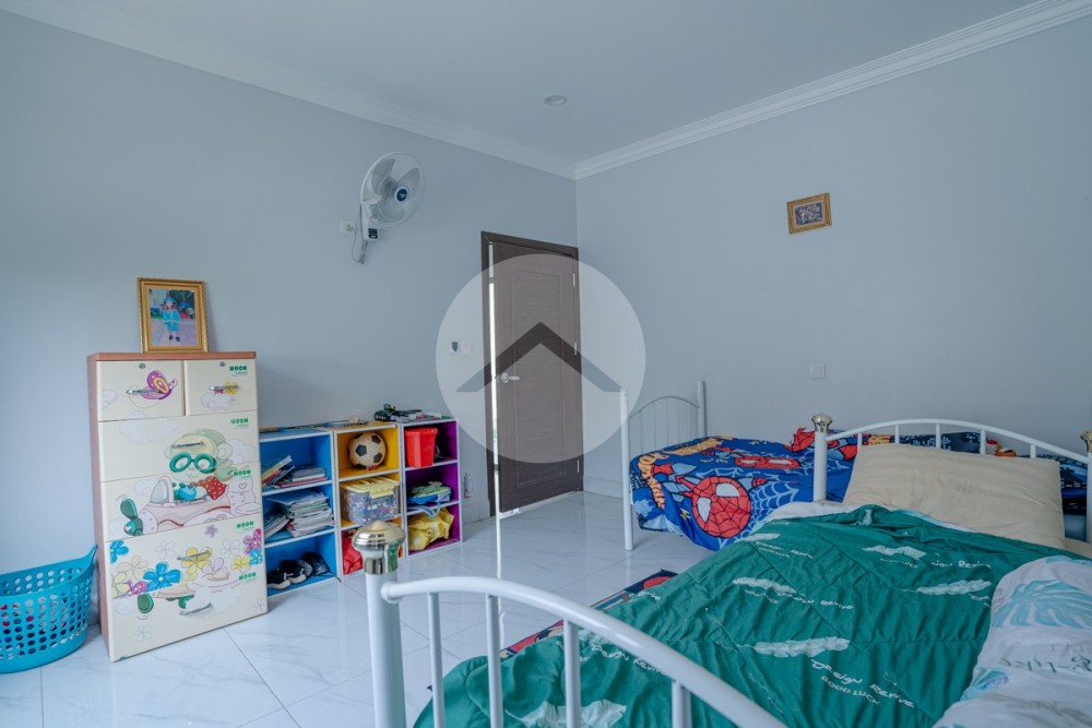 4 Bedroom Villa With Swimming Pool For Sale - Sangkat Siem Reap, Siem Reap - Image 21