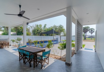 4 Bedroom Villa With Swimming Pool For Sale - Sangkat Siem Reap, Siem Reap thumbnail