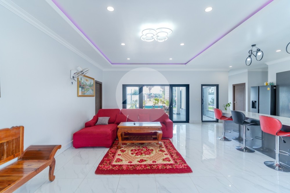 4 Bedroom Villa With Swimming Pool For Sale - Sangkat Siem Reap, Siem Reap - Image 3