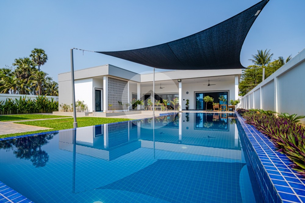 4 Bedroom Villa With Swimming Pool For Sale - Sangkat Siem Reap, Siem Reap
