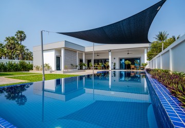 4 Bedroom Villa With Swimming Pool For Sale - Sangkat Siem Reap, Siem Reap thumbnail