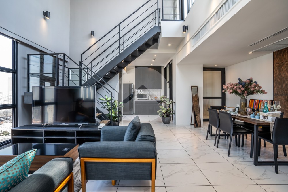 Duplex 2 Bedroom Penthouse For Rent - BKK1, Phnom Penh - Image 2