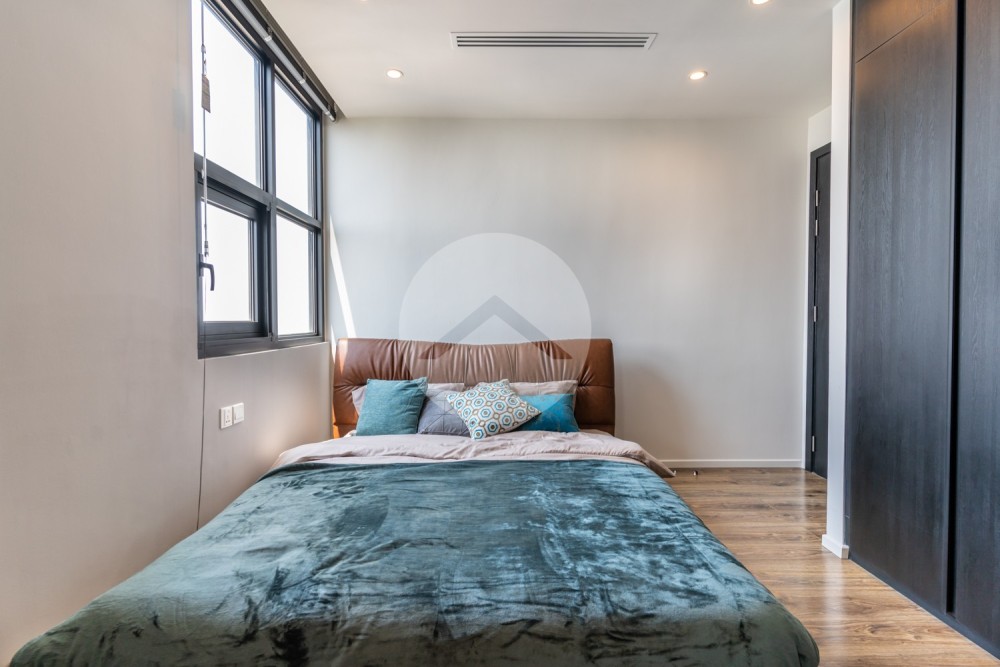 Duplex 2 Bedroom Penthouse For Rent - BKK1, Phnom Penh - Image 11