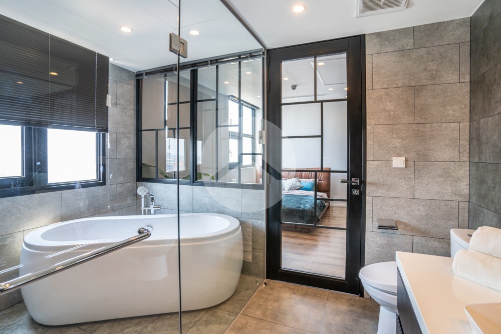 Duplex 2 Bedroom Penthouse For Rent - BKK1, Phnom Penh - Image 15