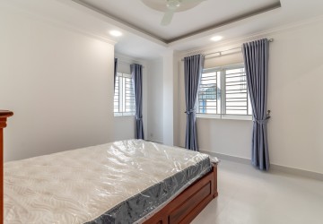 2 Bedroom Apartment For Rent - Daun Penh, Phnom Penh thumbnail