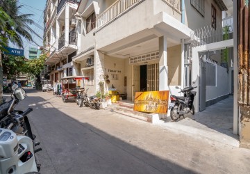 2 Bedroom Apartment For Rent - Daun Penh, Phnom Penh thumbnail