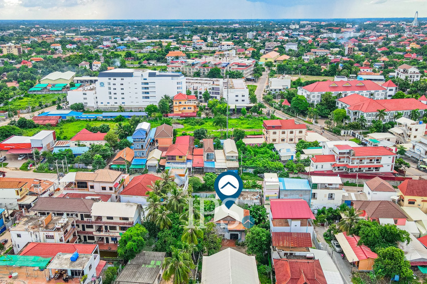 729 Sqm Land and Wooden House For Sale - Svay Dangkum, Siem Reap