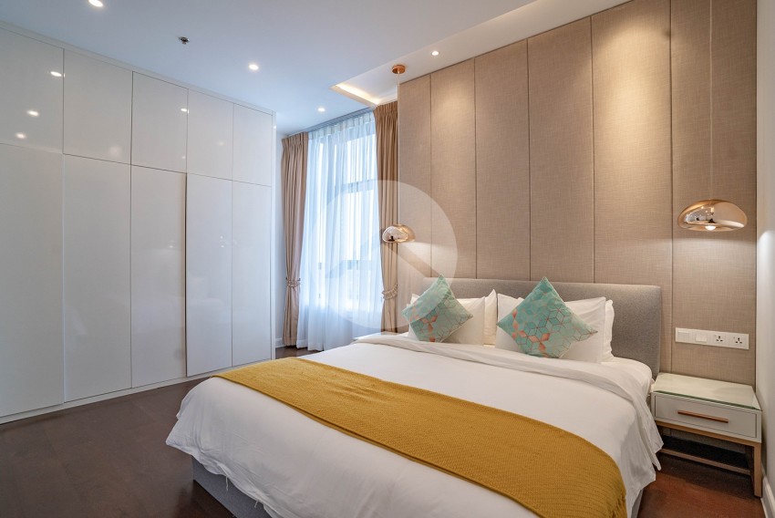 9th Floor 2 Bedroom Condo For Sale - Peninsula Residence, Chroy Changvar, Phnom Penh