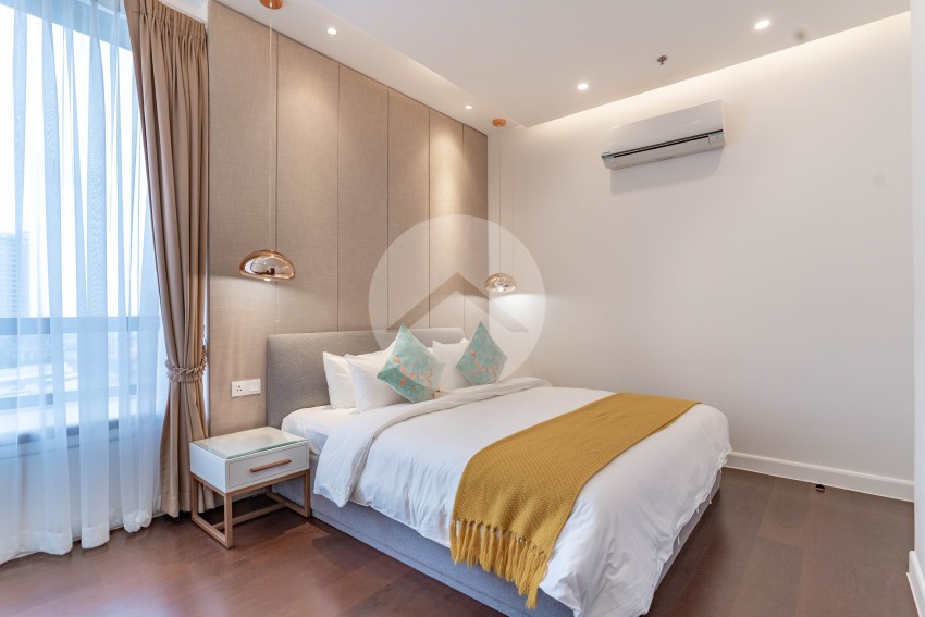 9th Floor 2 Bedroom Condo For Sale - Peninsula Residence, Chroy Changvar, Phnom Penh