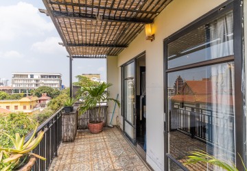 1 Bedroom Apartment For Rent - BKK1, Phnom Penh thumbnail