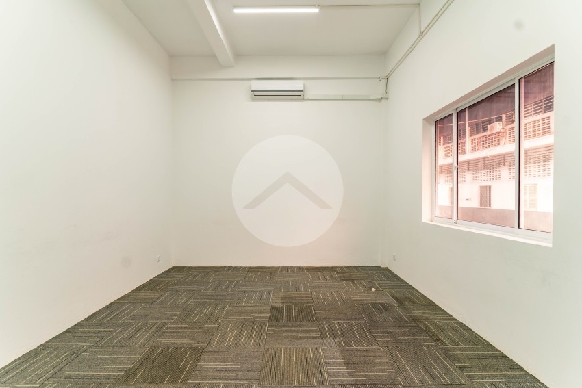 72 Sqm Office Space For Rent - NR2, Chak Angrae Kraom, Phnom Penh