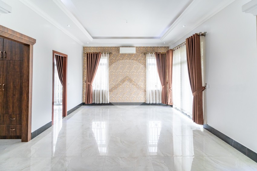 6 Bedroom Villa For Rent - Sen Sok, Phnom Penh