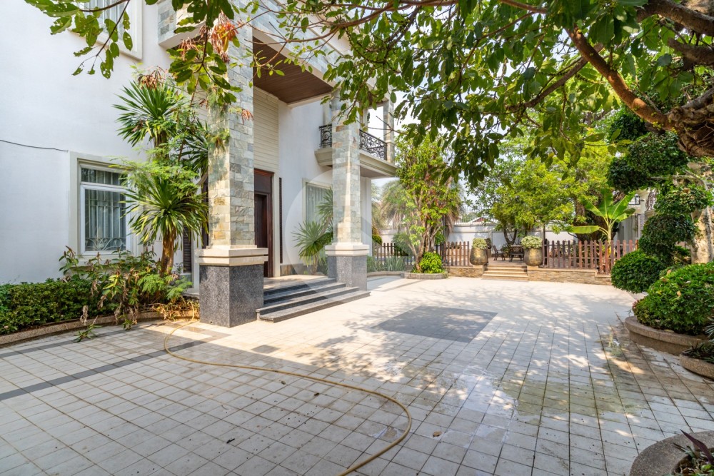 6 Bedroom Villa For Rent - Kok Klaing, Phnom Penh - Image 3 6 Bedroom Villa For Rent - Kok Klaing, Phnom Penh - Image 3