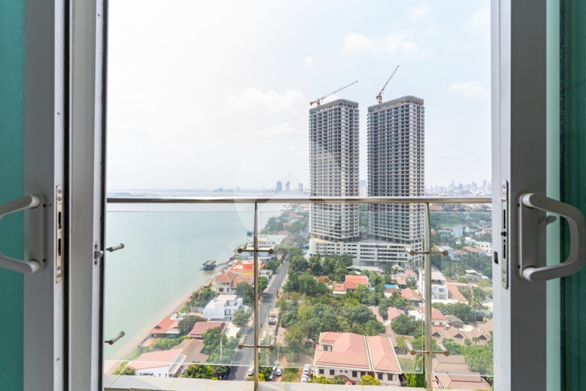 4 Bedroom Condo For Rent - Chroy Changvar, Phnom Penh