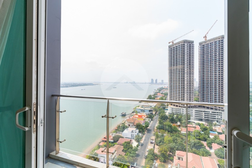 4 Bedroom Condo For Rent - Chroy Changvar, Phnom Penh