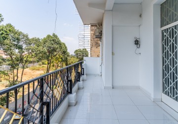 2 Bedroom Apartment For Rent - Wat Phnom, Phnom Penh thumbnail