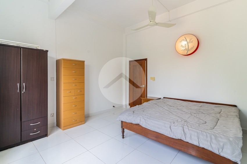 2 Bedroom Apartment For Rent - Wat Phnom, Phnom Penh