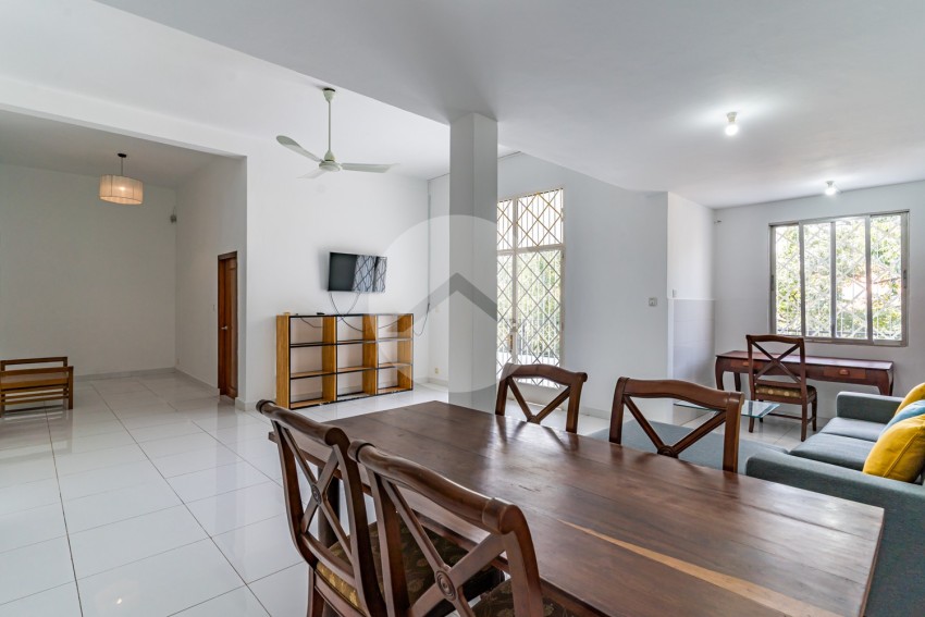 2 Bedroom Apartment For Rent - Wat Phnom, Phnom Penh