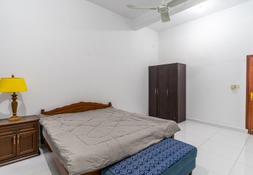 2 Bedroom Apartment For Rent - Wat Phnom, Phnom Penh thumbnail