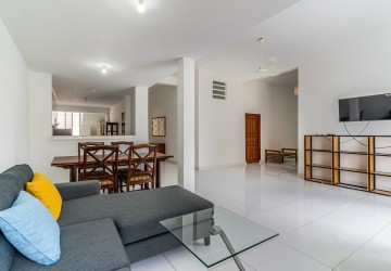 2 Bedroom Apartment For Rent - Wat Phnom, Phnom Penh thumbnail