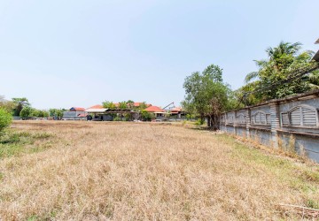 7,037 Sqm Commercial Land For Sale - Svay Dangkum, Siem Reap thumbnail