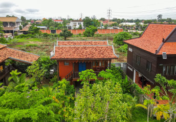6 Wooden House Compound For Rent - Sangkat Siem Reap, Siem Reap thumbnail