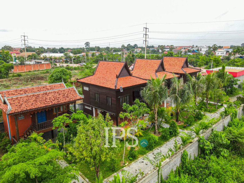 6 Wooden House Compound For Rent - Sangkat Siem Reap, Siem Reap