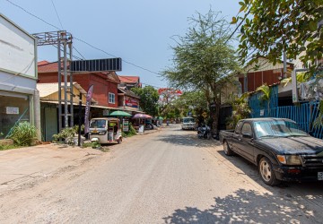 19 Bedroom Guesthouse For Sale - Sala Kamreuk, Siem Reap thumbnail