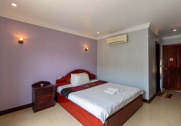 19 Bedroom Guesthouse For Sale - Sala Kamreuk, Siem Reap thumbnail