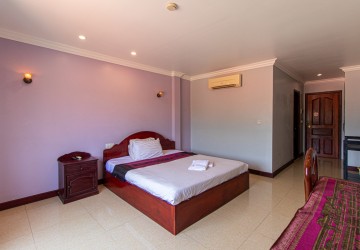 19 Bedroom Guesthouse For Sale - Sala Kamreuk, Siem Reap thumbnail