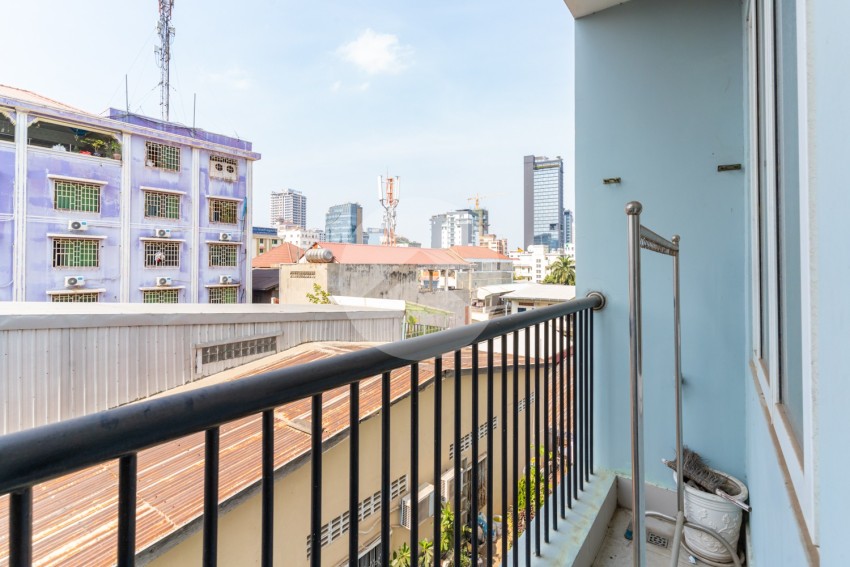 3 Bedroom Serviced Apartment For Rent - Beoung Prolit, Phnom Penh