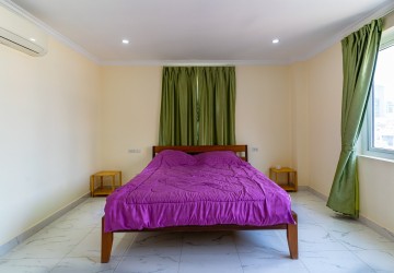 3 Bedroom Serviced Apartment For Rent - Beoung Prolit, Phnom Penh thumbnail