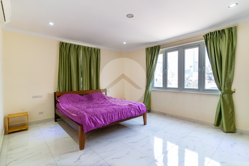 3 Bedroom Serviced Apartment For Rent - Beoung Prolit, Phnom Penh