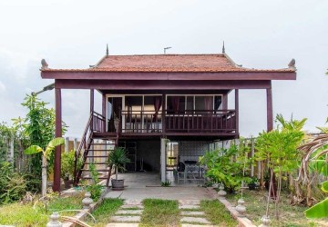 1 Bedroom Wooden House For Sale - Sangkat Siem Reap, Siem Reap thumbnail