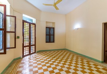 2 Bedroom Colonial Villa  For Rent - Wat Phnom, Phnom Penh thumbnail