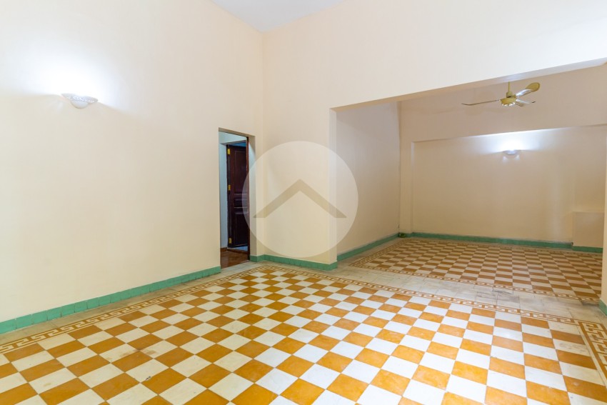 2 Bedroom Colonial Villa  For Rent - Wat Phnom, Phnom Penh