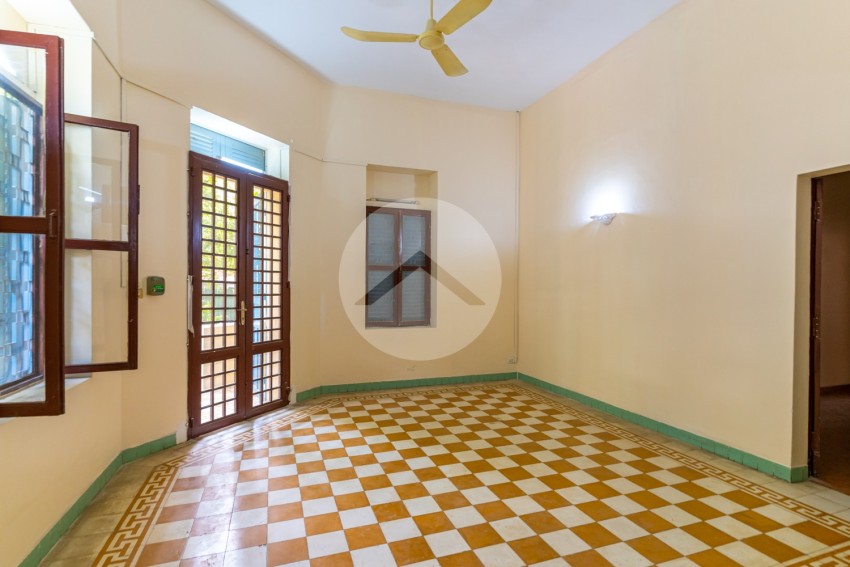 2 Bedroom Colonial Villa  For Rent - Wat Phnom, Phnom Penh