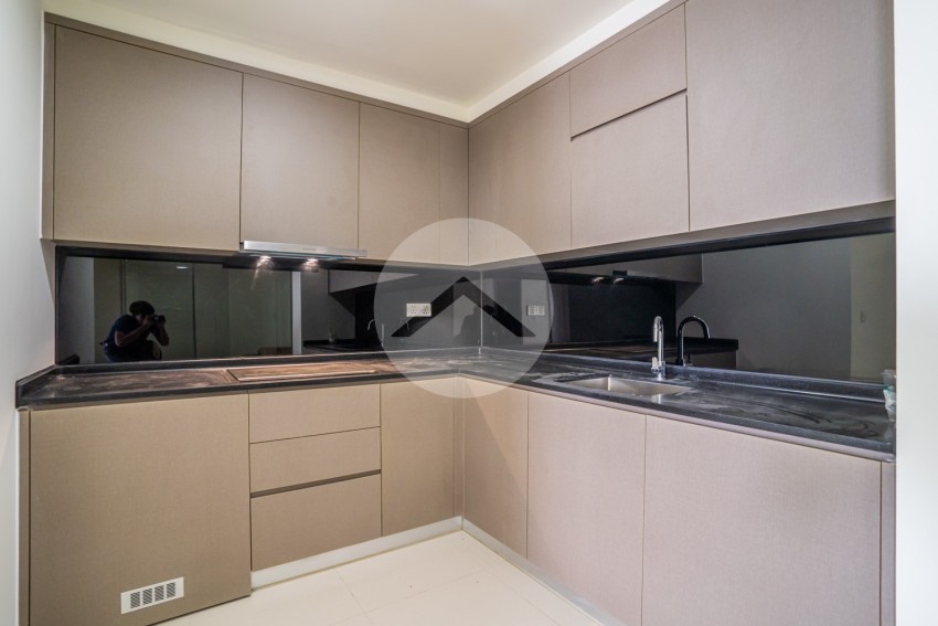 25th Floor 2 Bedroom Condo For Sale - The Peak, Tonle Bassac, Phnom Penh