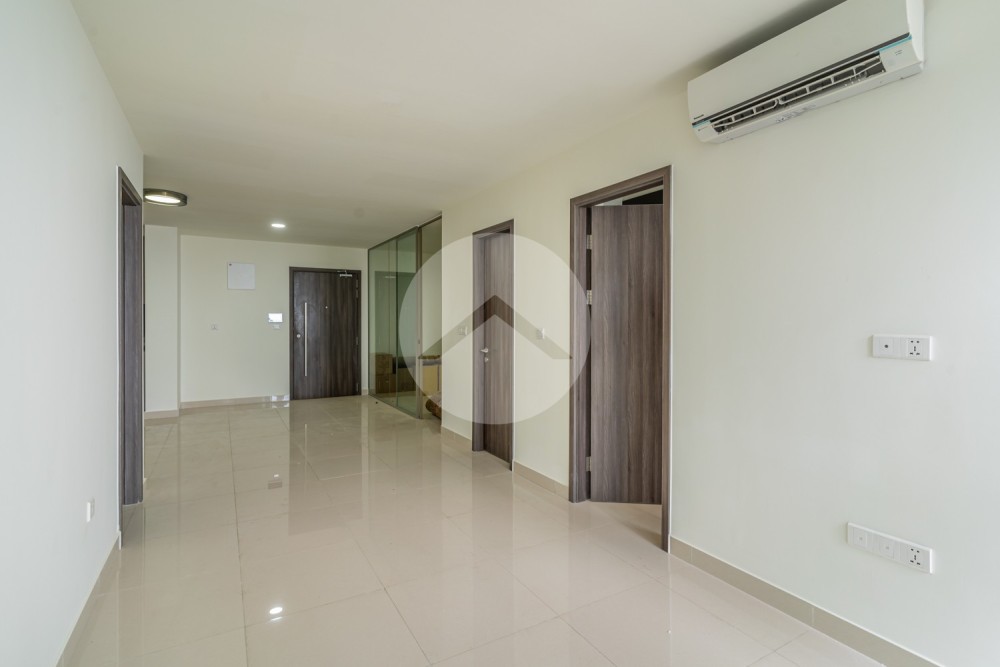 25th Floor 2 Bedroom Condo For Sale - The Peak, Tonle Bassac, Phnom Penh - Image 2 25th Floor 2 Bedroom Condo For Sale - The Peak, Tonle Bassac, Phnom Penh - Image 2