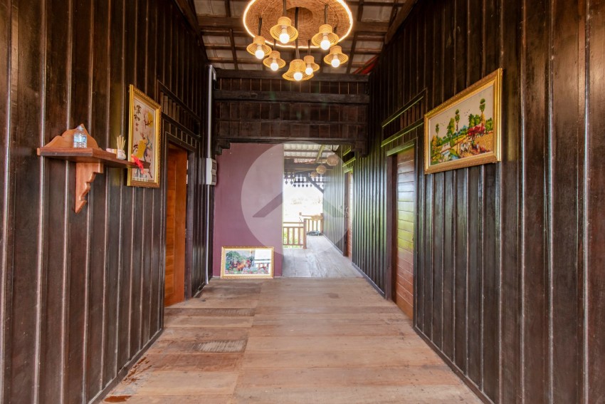 3 Bedroom Wooden House For Rent - Sangkat Siem Reap, Siem Reap