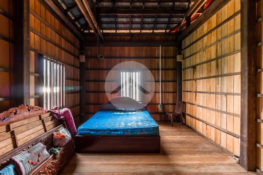 3 Bedroom Wooden House For Rent - Sangkat Siem Reap, Siem Reap