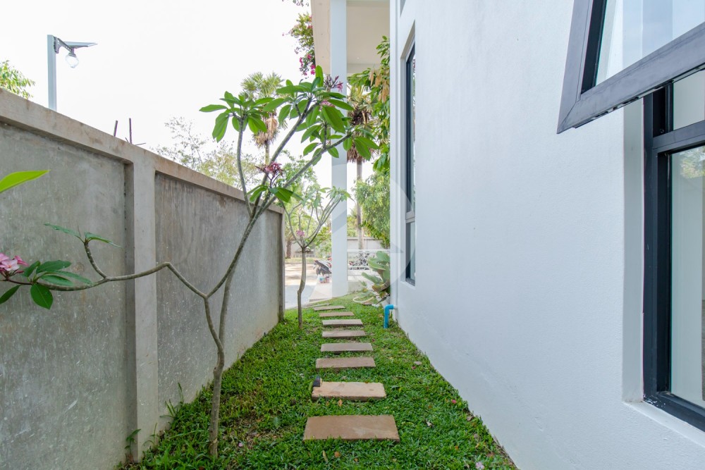 154 Sqm Office Space For Rent - Sangkat Siem Reap, Siem Reap - Image 11