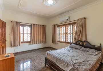 10 Bedroom Commercial Villa For Rent - BKK3, Phnom Penh thumbnail