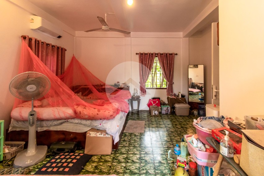 5 Bedroom Wooden House For Sale - Near Riverside, Sala Kamreuk, Siem Reap