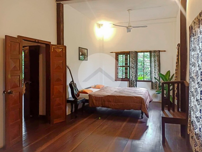 5 Bedroom Wooden House For Sale - Near Riverside, Sala Kamreuk, Siem Reap