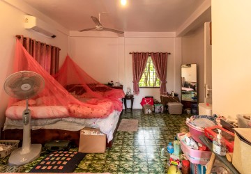 5 Bedroom Wooden House For Sale - Near Riverside, Sala Kamreuk, Siem Reap thumbnail