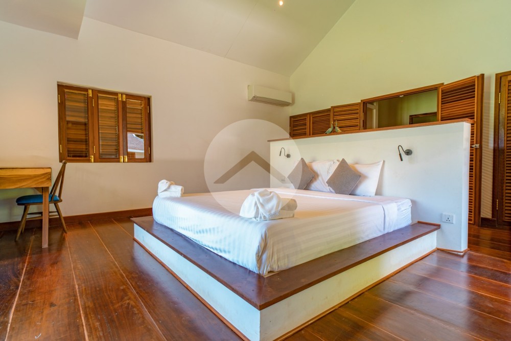 3,180 Sqm Land with 5-bedroom Luxury Villa For Sale in Kampot - Cambodia - Image 6
