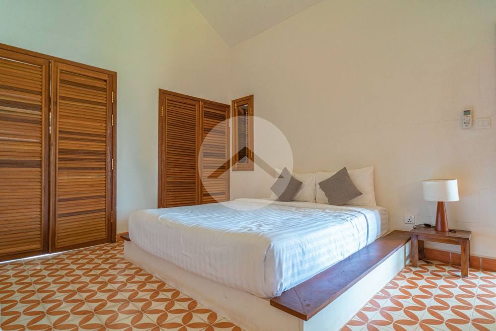 3,180 Sqm Land with 5-bedroom Luxury Villa For Sale in Kampot - Cambodia - Image 7